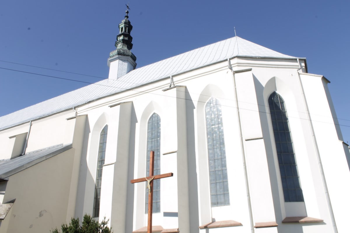 Bodzentyn - kościół parafialny