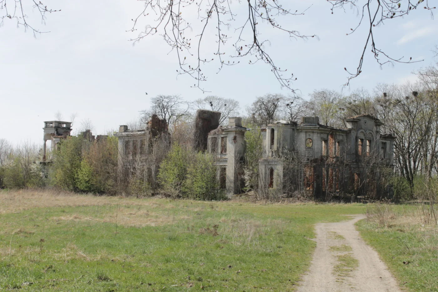 Pałac Karskich we Włostowie
