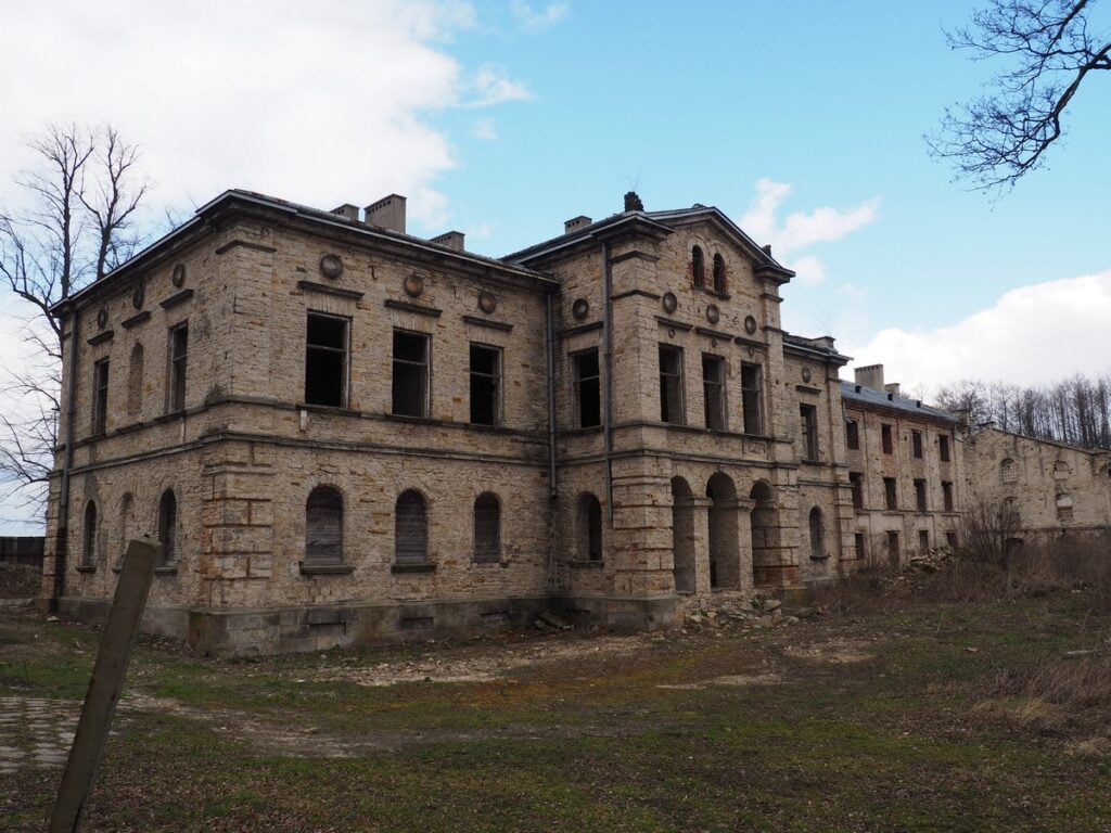 Pałac Schoenbergów w Wąchocku