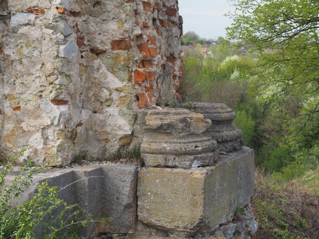 Zamek w Ossolinie