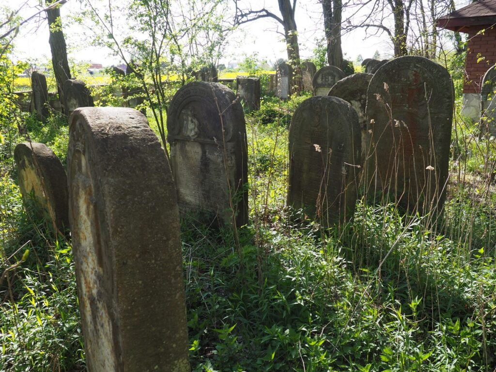 cmentarz żydowski w Ożarowie