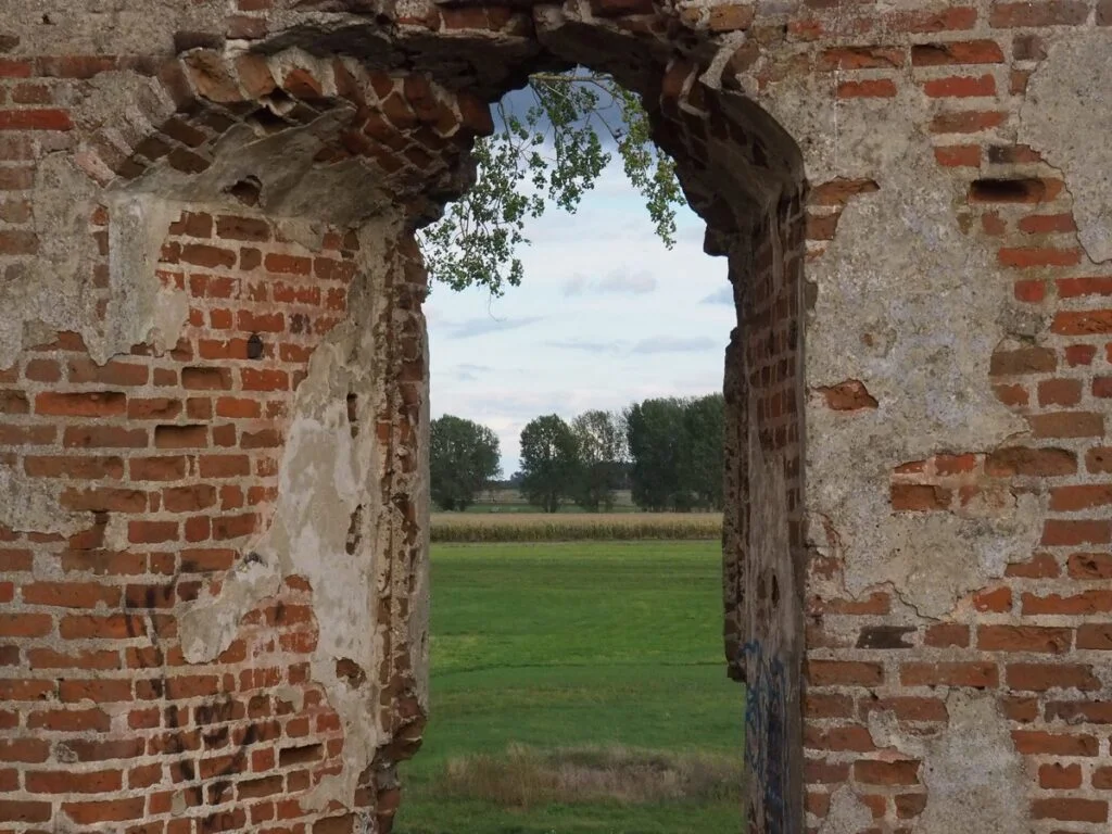 Zamek w Besiekierach