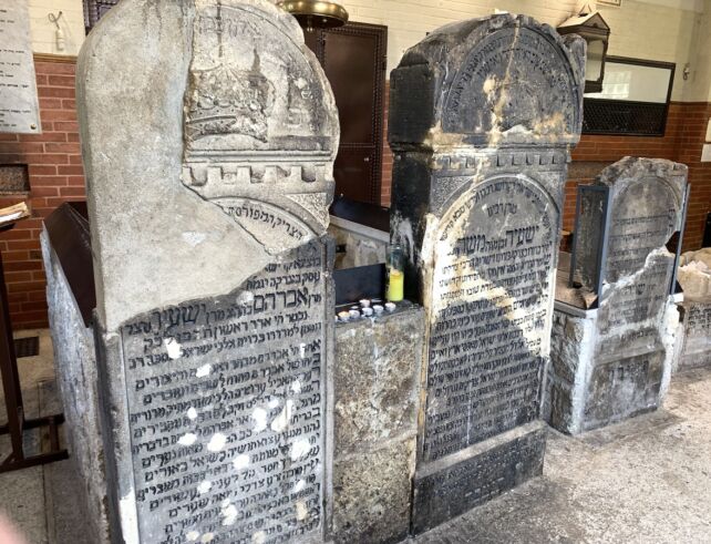 Cmentarz żydowski w Bodrogkeresztúr i grób rabina Shayeleh Kerestirer
