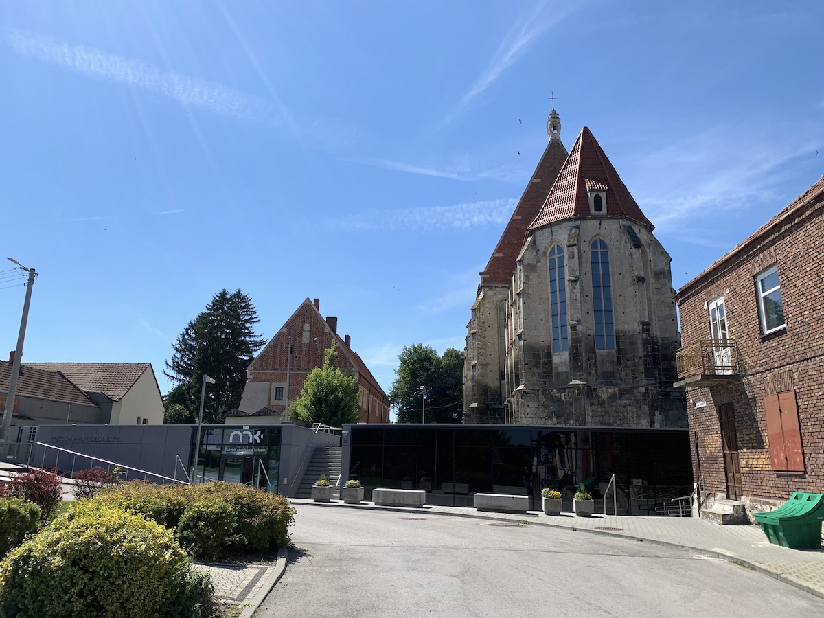Muzeum Archeologiczne w Wiślicy – z wizytą w podziemiach kolegiaty