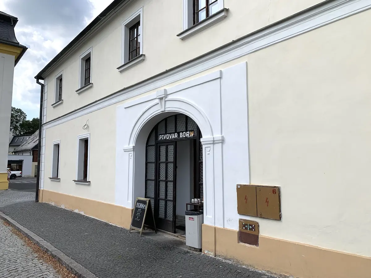 Pivovar Born – smaczna kuchnia w Nowym Borze
