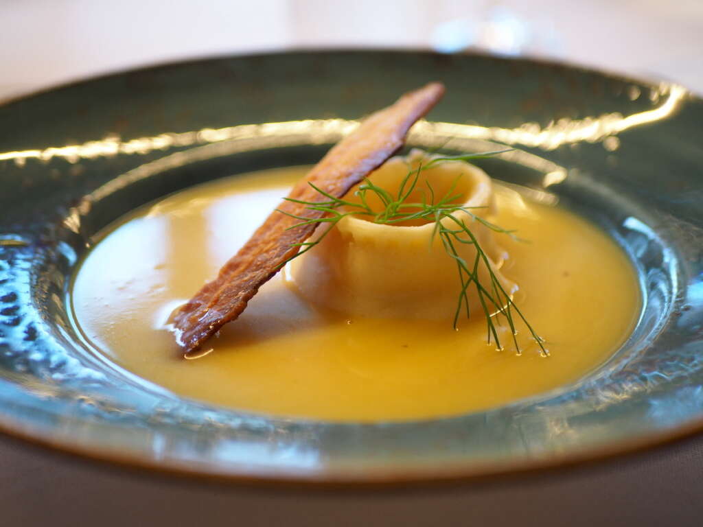 Restauracja Slowenska - zupa ziemniaczana z pierogiem z bryndzą