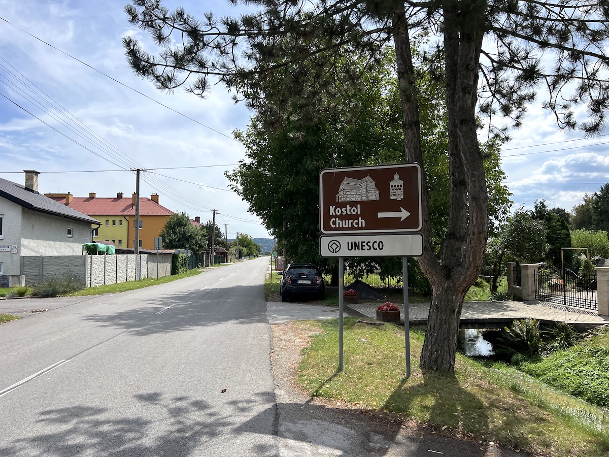 Kościół ewangelicki w Hronseku – perła UNESCO w sercu Słowacji