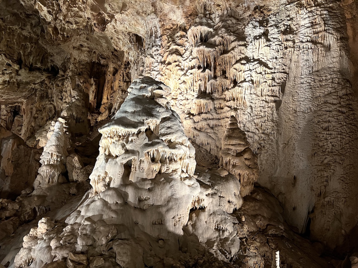 Jaskinia Jaworzycka (Javoříčské jeskyně) – podziemny cud Moraw