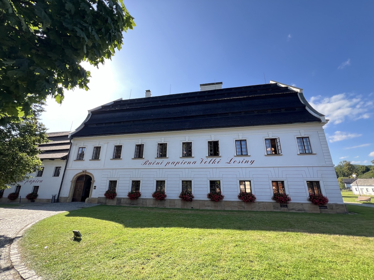 Velke Losiny – muzeum i ostatnia manufaktura papieru w Republice Czeskiej