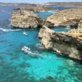 Comino – niewielka wyspa z Błękitną Laguną. Najpiękniejszy zakątek Malty?