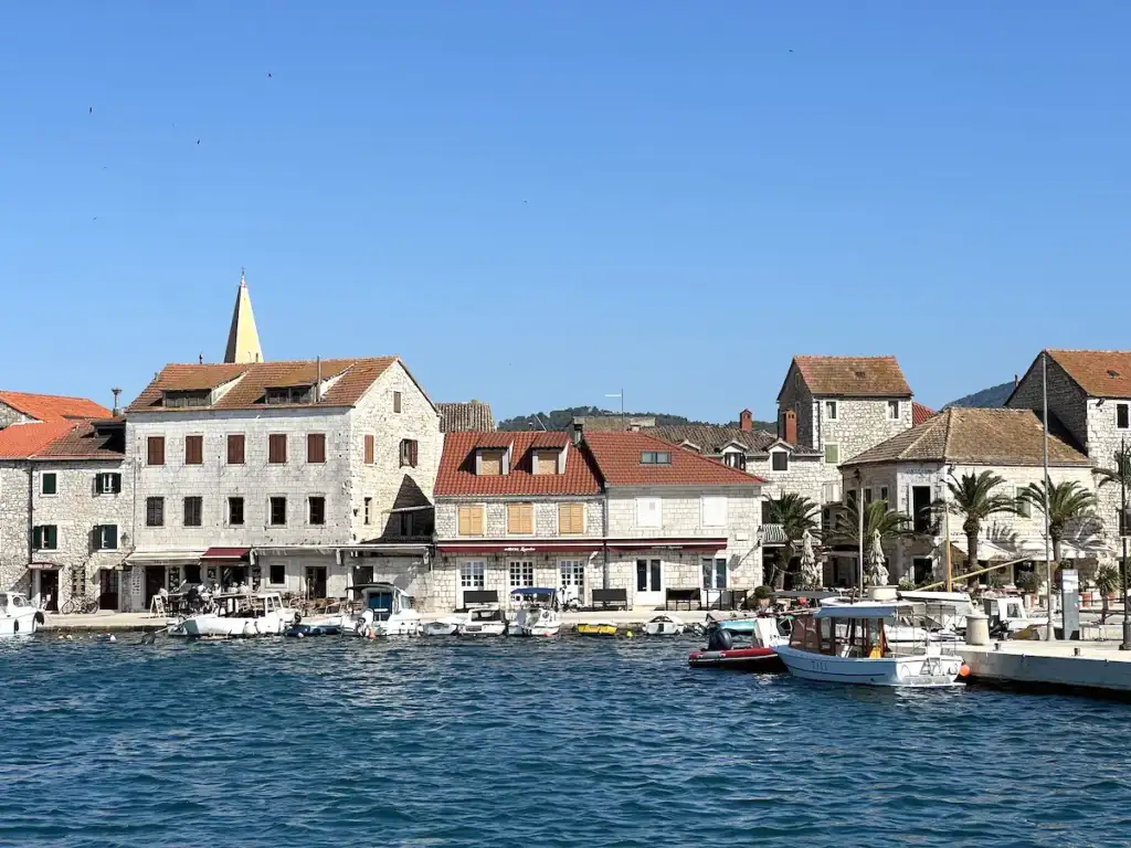 Stari Grad - widok z zatoki