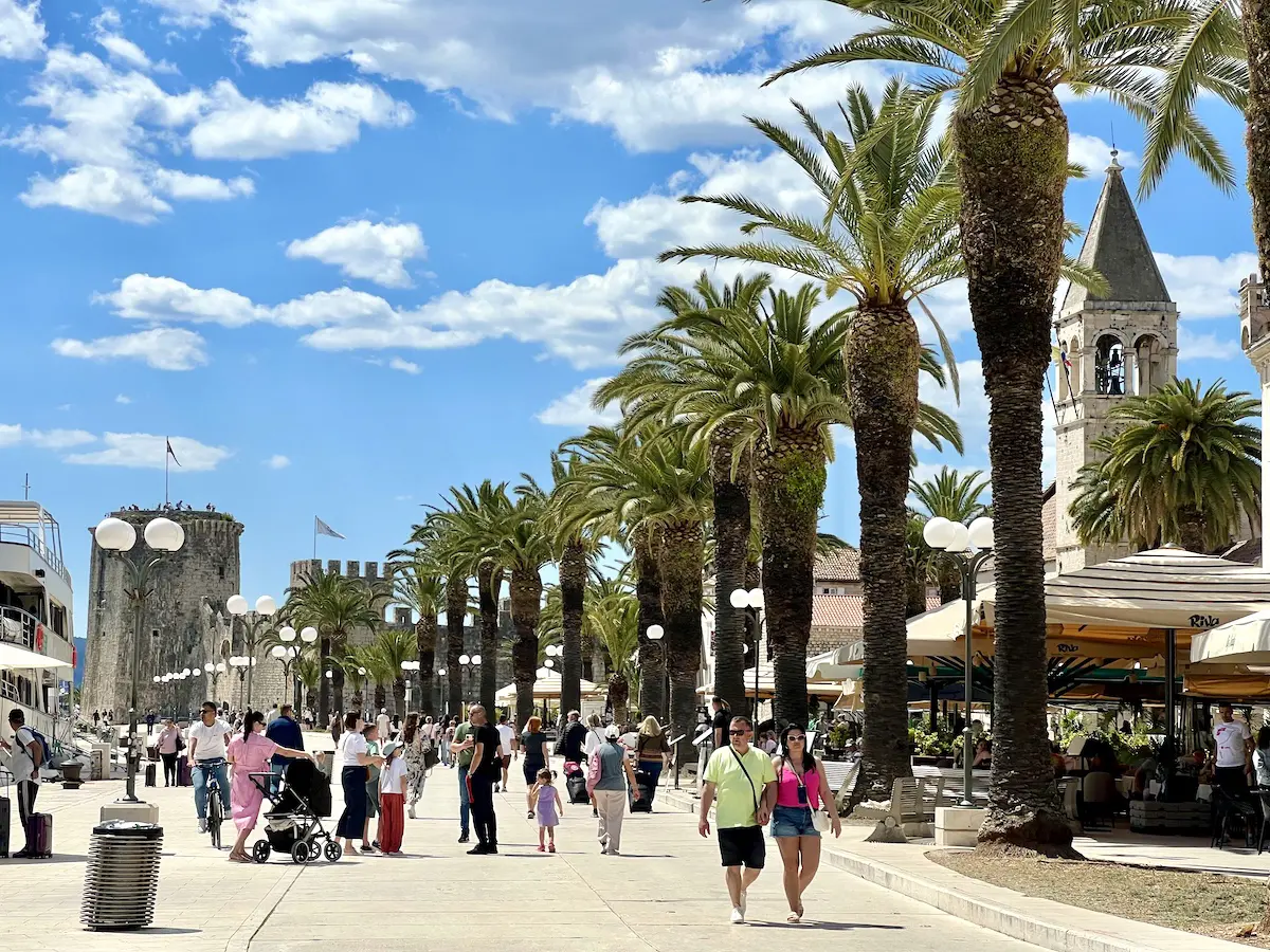 Trogir – perła Dalmacji wpisana na listę UNESCO. Co zobaczyć i czego spróbować?